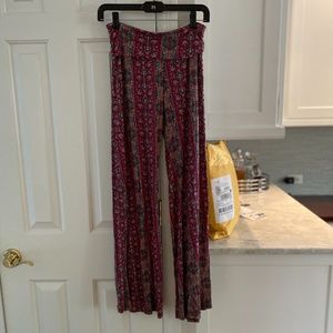 Stretchy patterned pants